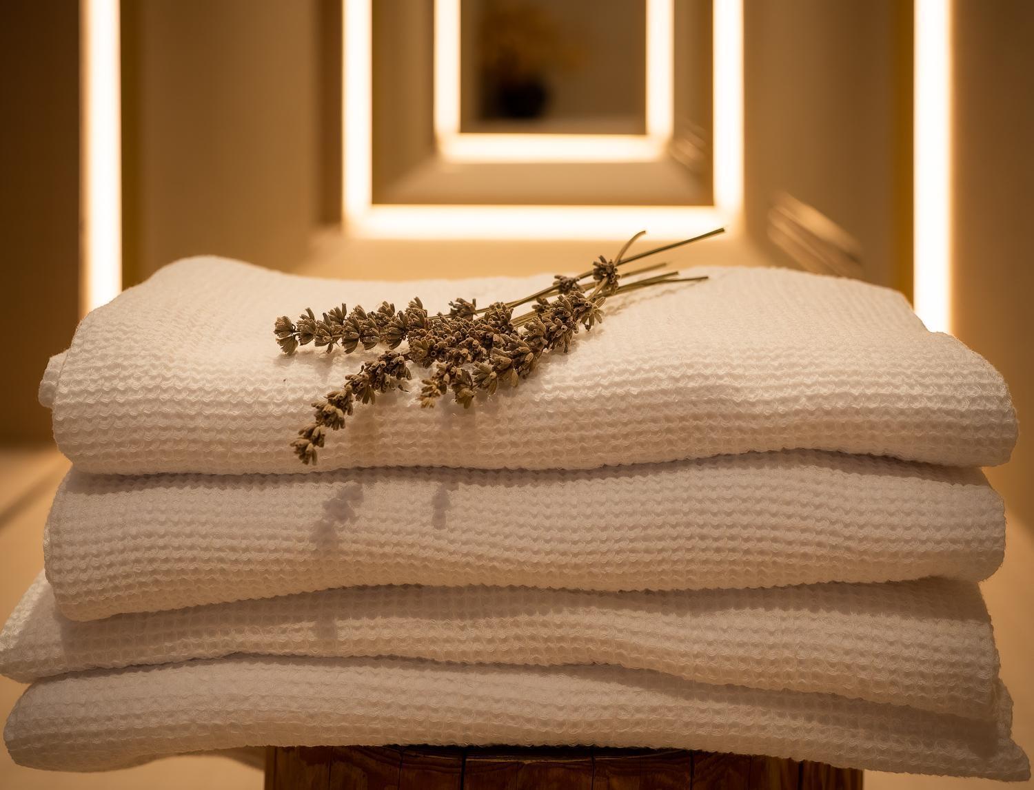 Domacija Seruga Countryside Hotel ノヴォ メスト エクステリア 写真