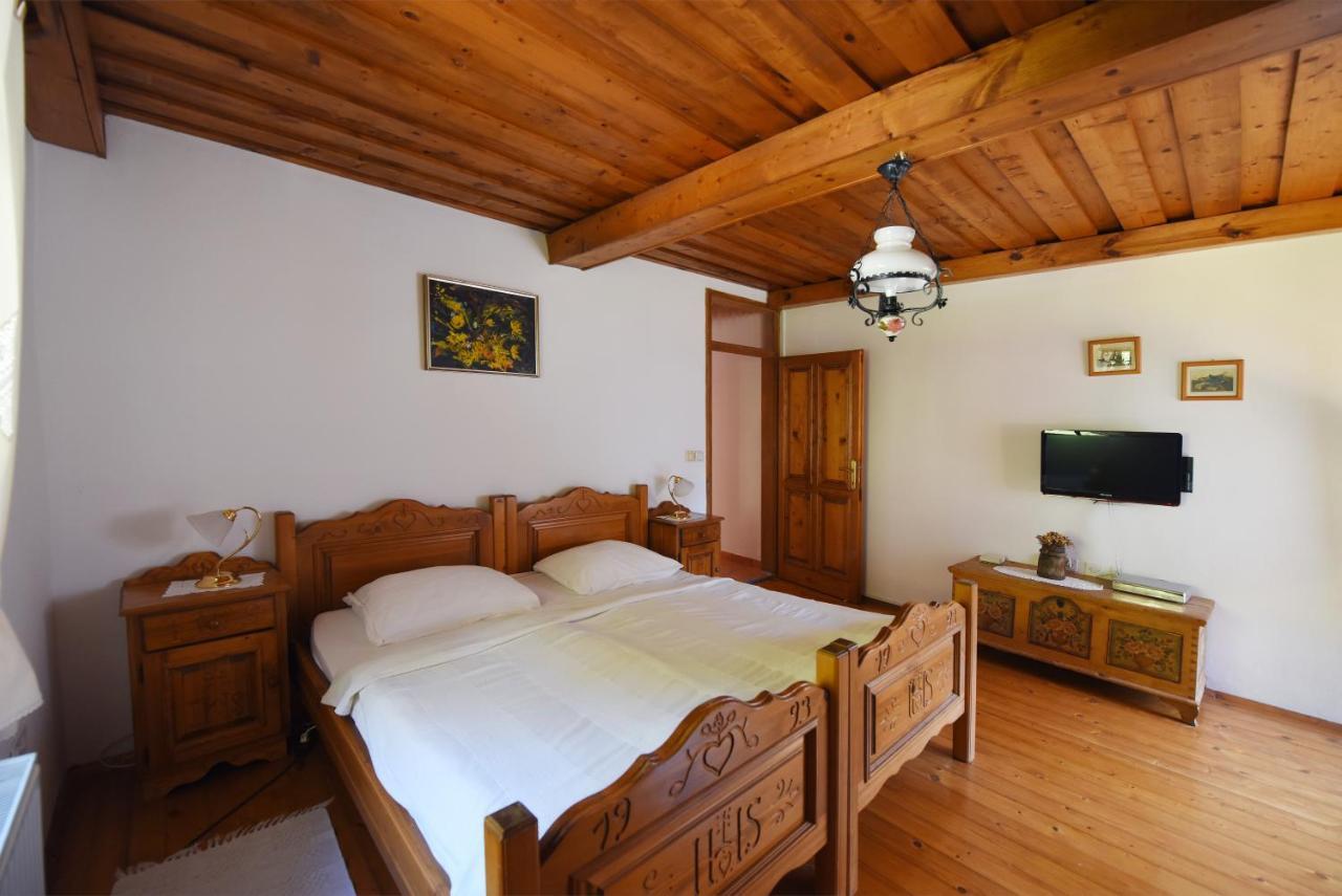Domacija Seruga Countryside Hotel ノヴォ メスト エクステリア 写真